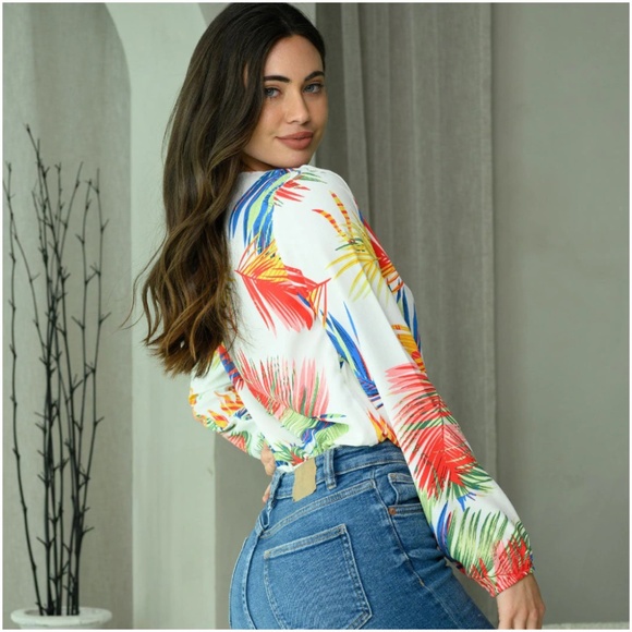 LONG SLEEVE LEAF MULTI PRINT SURPLICE BODYSUIT - Picture 2 of 4